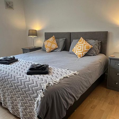 Spacious Ground Floor Suite Comfortably Sleeps Up To Eight Halifax Dış mekan fotoğraf
